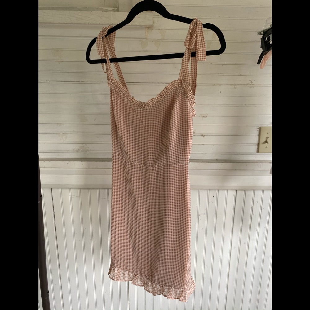 Blush checkered Le Lis dress. Size medium.